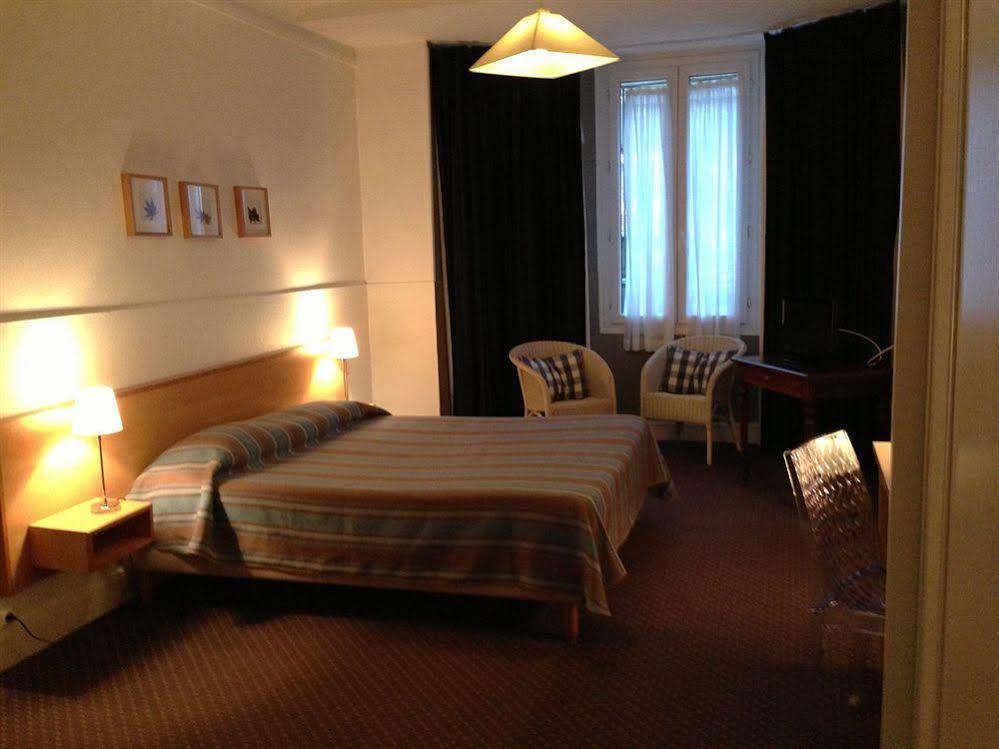 Hôtel VAL FLORES LOGIS Biarritz Exterior foto